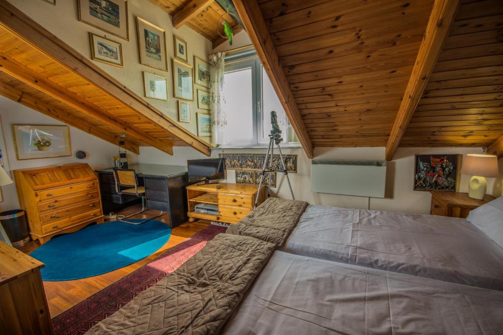 Postel nebo postele na pokoji v ubytování Iokasti House Ipsos Corfu