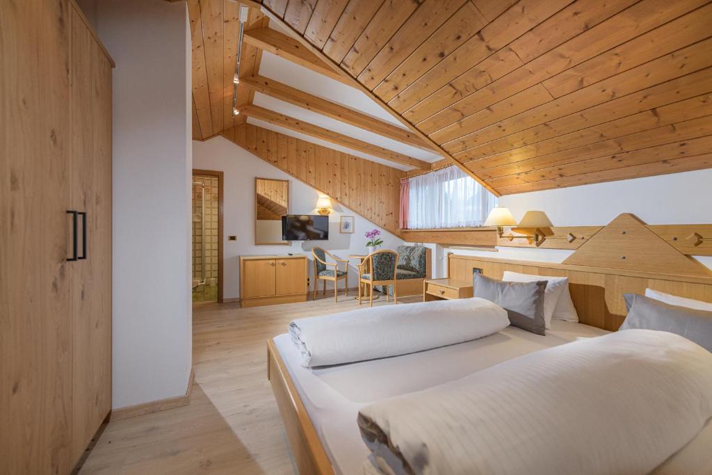 TV a/nebo společenská místnost v ubytování Hotel Wilma