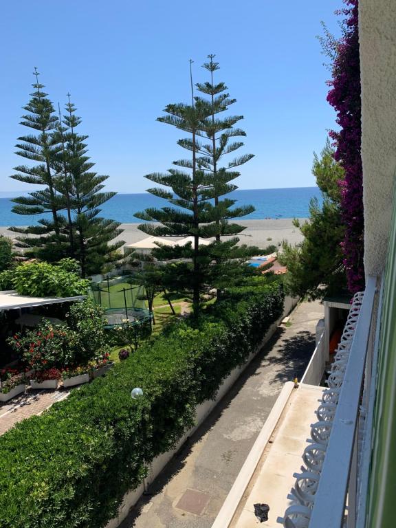 a view of the beach from the balcony of a house at Casa di Silvia in Castiglione