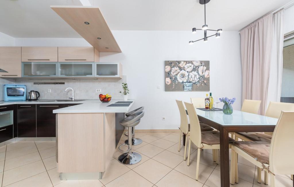 Kuchyň nebo kuchyňský kout v ubytování Apartment MIA