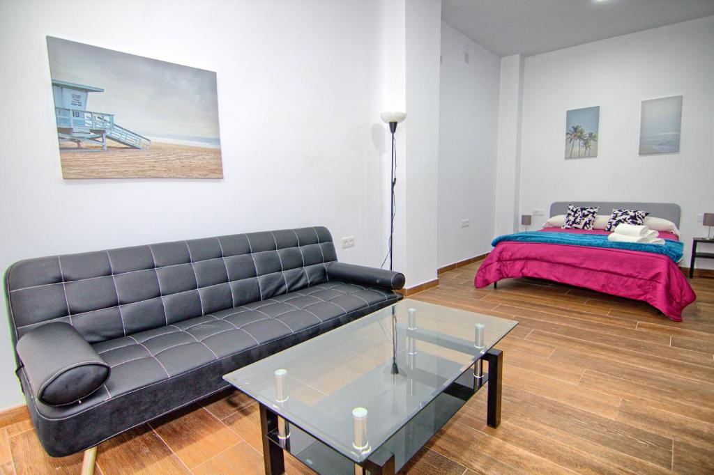 Mercado Huelin Apartments