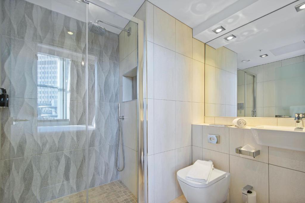 Roomzzz Manchester Victoria - Resim 30