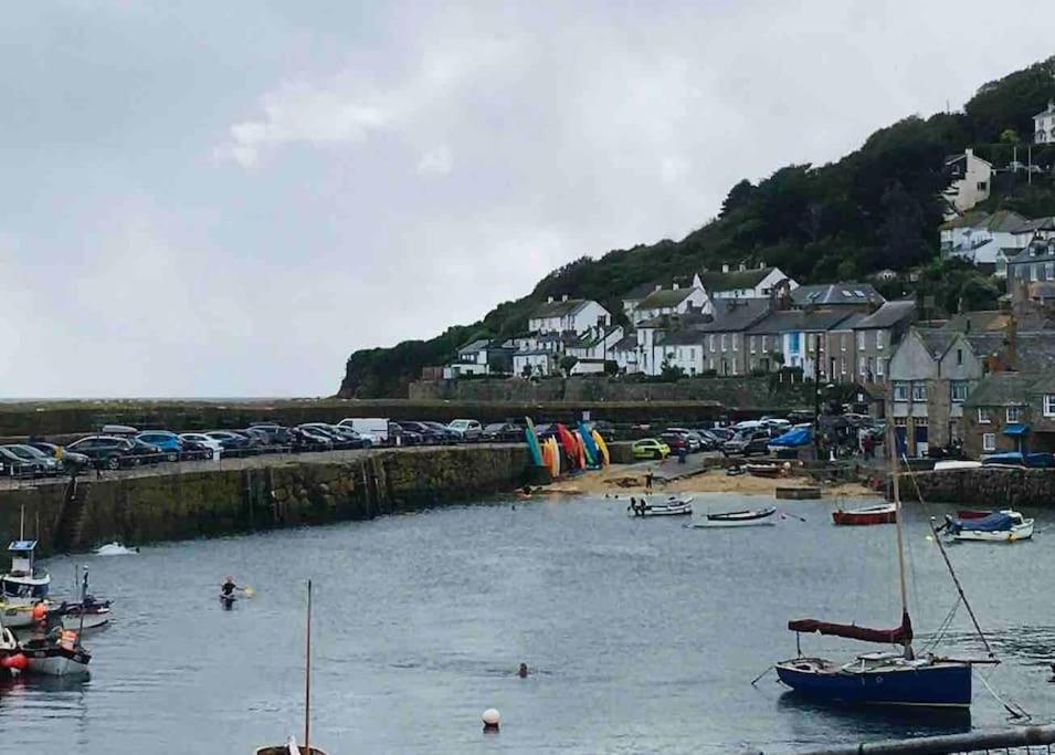 Stylish coastal retreat in St Ives with parking photo