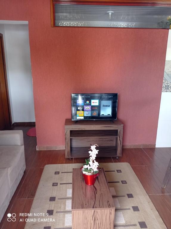 Cantinho Feliz a 900m do Capivari - Huis Met één Slaapkamer