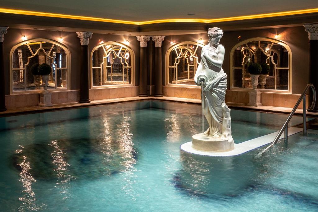 Bazén v ubytovaní Falkensteiner Hotel & Spa Falkensteinerhof alebo v jeho blízkosti