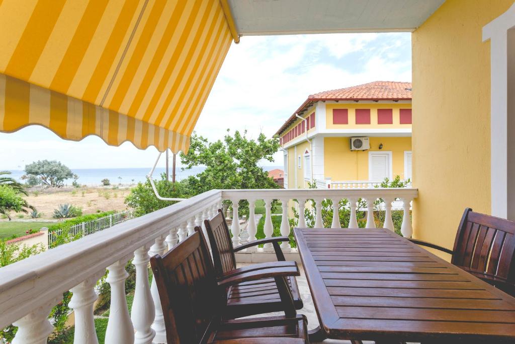 Villa Yianna - Apartment With Sea View