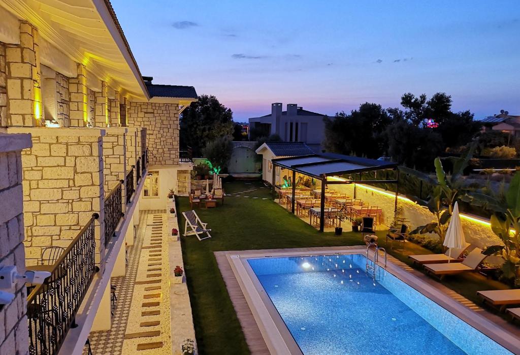 The swimming pool at or close to Duman Boutique Hotel Cesme