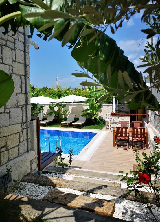 The swimming pool at or close to Duman Boutique Hotel Cesme