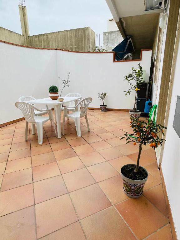 A patio or other outdoor area at La casa del sole