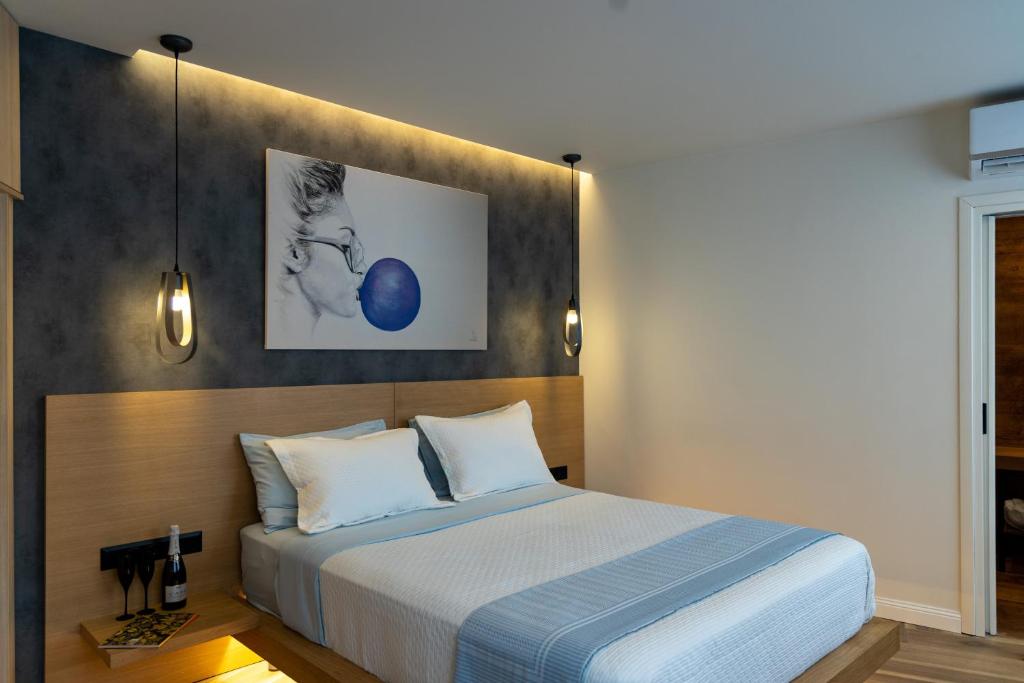 Triple A - Prime Location - Between Monastiraki & Syntagma Square-FREE Parking! - Resim 15