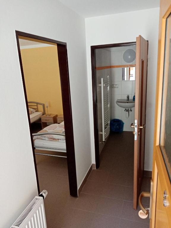 Tempat tidur dalam kamar di RANČ ESADERA