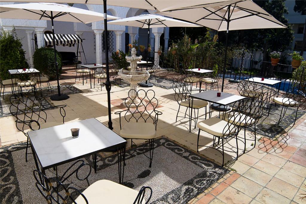 Restaurace v ubytování Hotel Residencia Miami