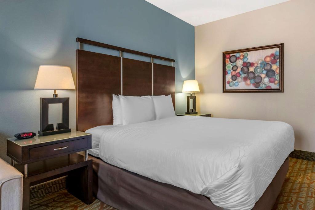 Best Western Plus Bradenton Gateway Hotel photo