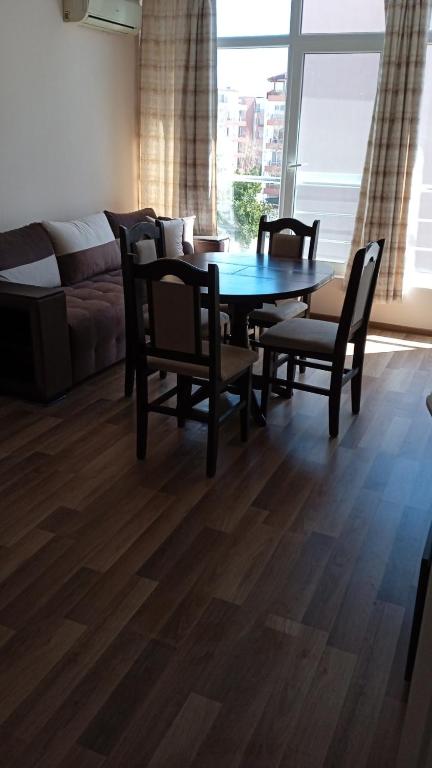 Dunav-Lazur Apt.5