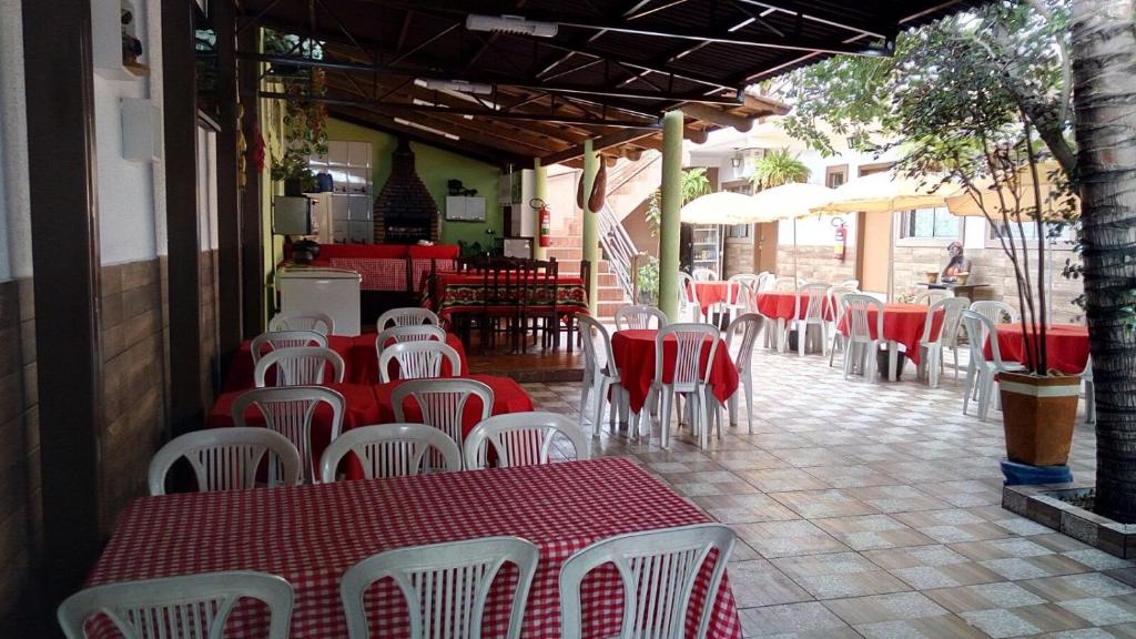 Restauracja lub miejsce do jedzenia w obiekcie Recanto do Carreiro