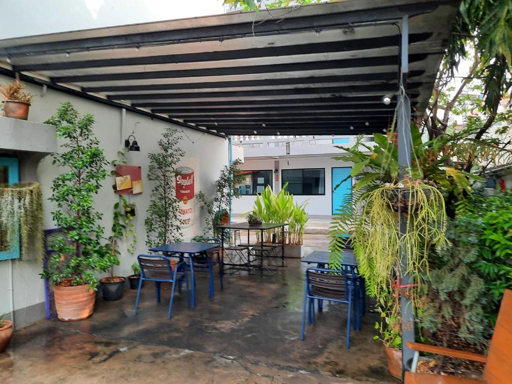 Sleep Guesthouse - 1