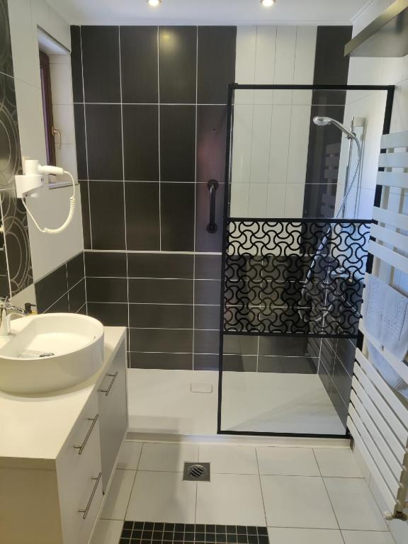 Kúpeľňa v ubytovaní Pension Nest - Family Apartman