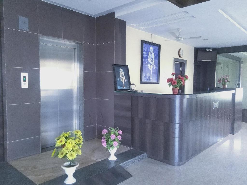 Vstupní hala nebo recepce v ubytování Sai Heera Residency Shirdi