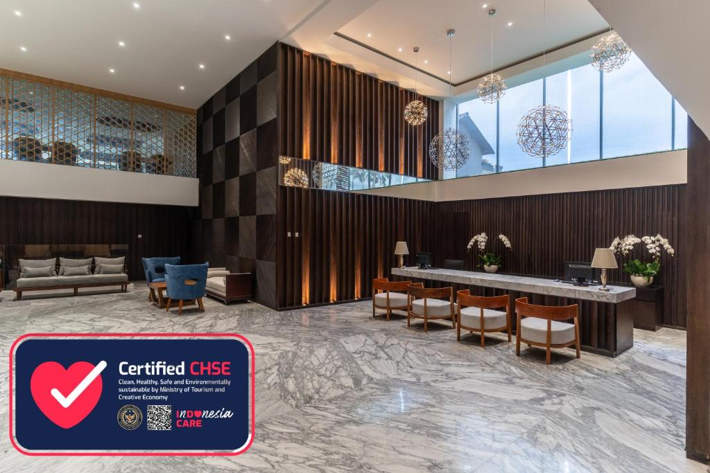 Certifikát, hodnocení, plakát nebo jiný dokument vystavený v ubytování The Capital Hotel and Resort Seminyak