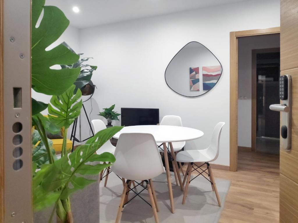 Apartamentos Rey by Como en Casa - 8