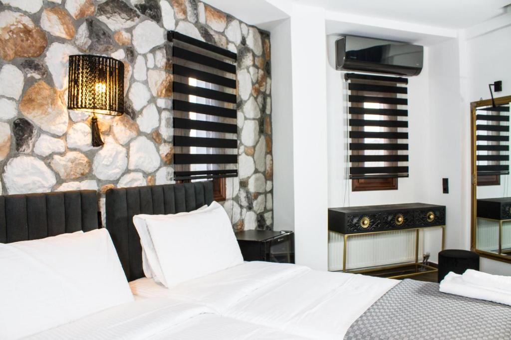 The Stone Forest - 18