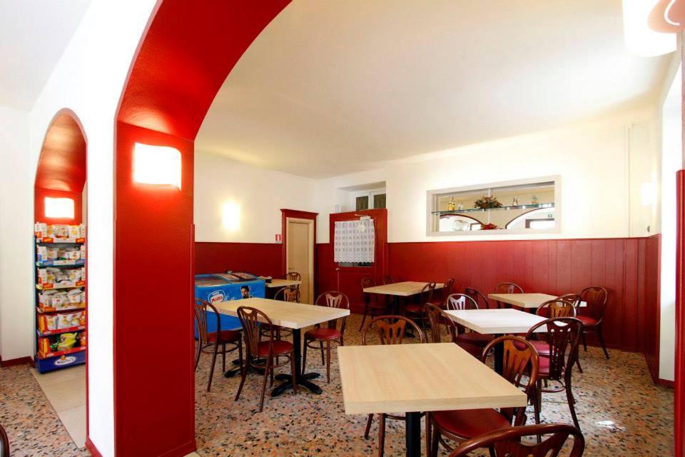 Restaurace v ubytování Albergo Maccagno