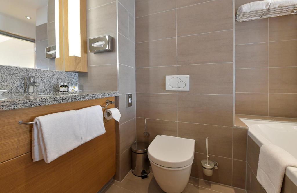 Koupelna v ubytování Seehotel Rust