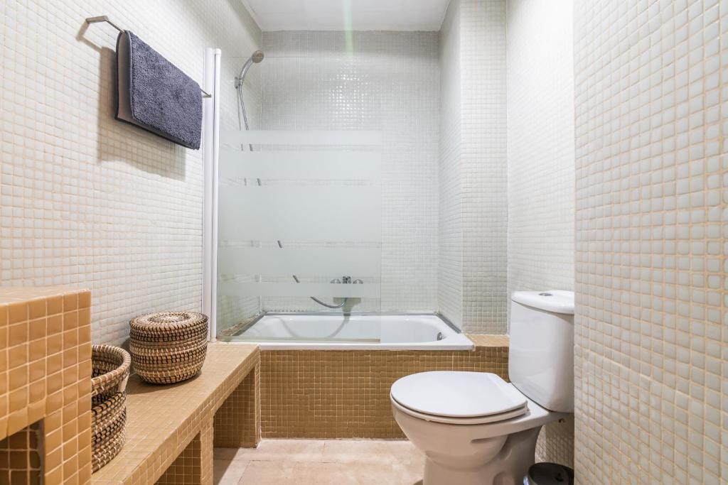 Kúpeľňa v ubytovaní tuGuest Isabel la Catolica II Apartment
