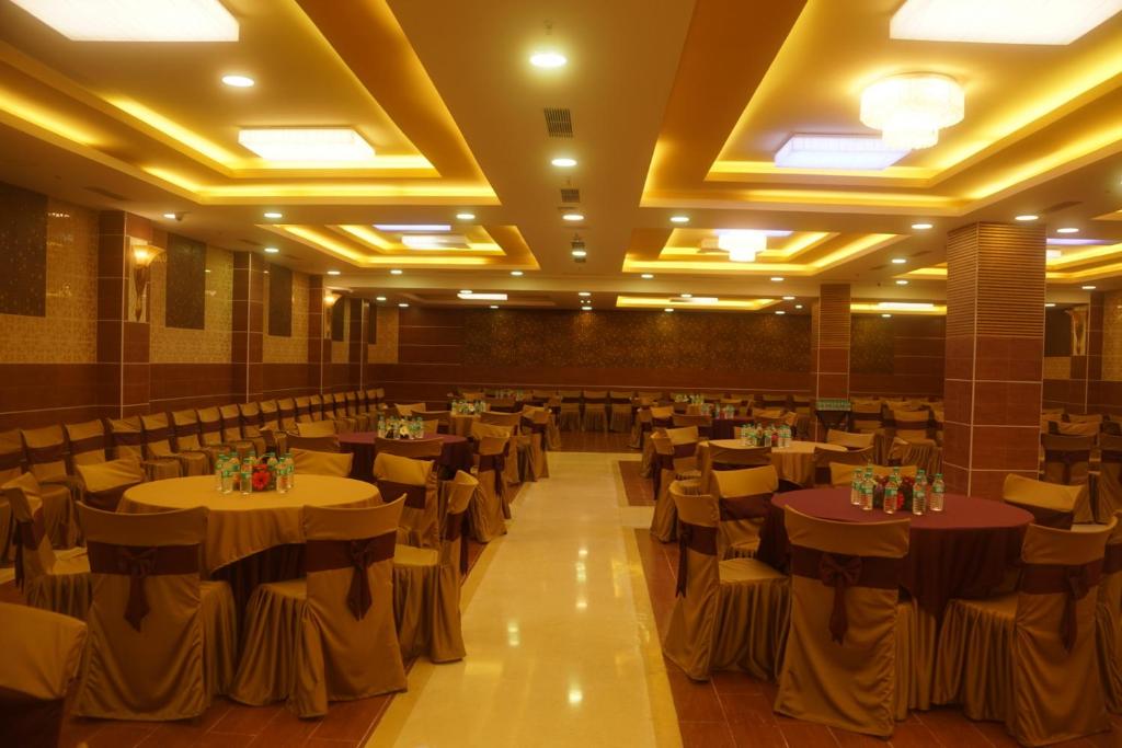 Restaurace v ubytování Raaj Bhaavan Clarks Inn Chennai