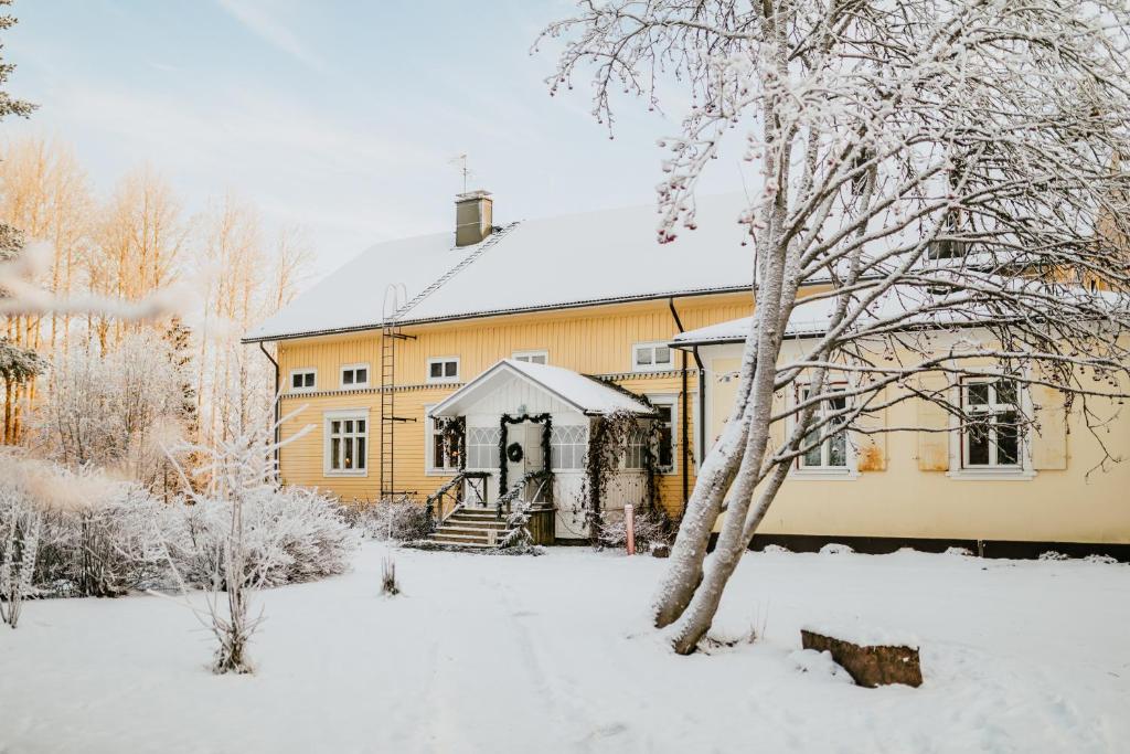 Salaisen Puutarhan majatalo