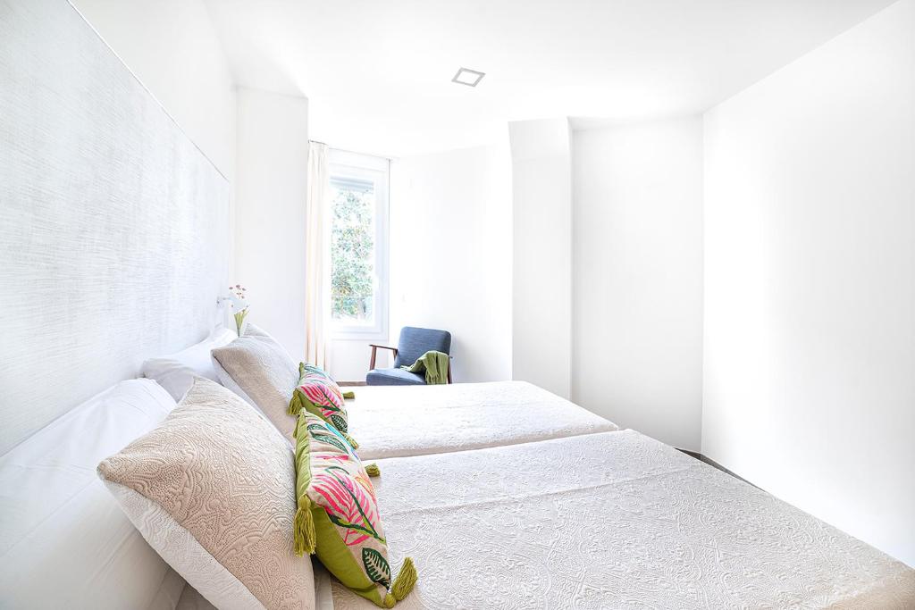 Magdalena Plaza, Seville – Updated 2023 Prices