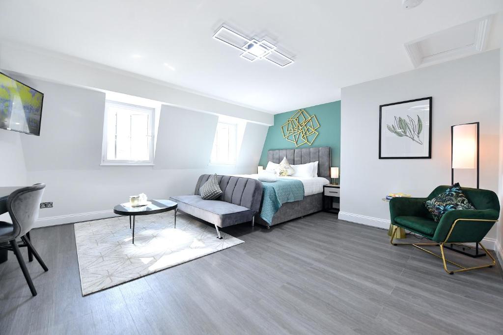 Ένα ή περισσότερα κρεβάτια σε δωμάτιο στο Waterloo Hub Residences