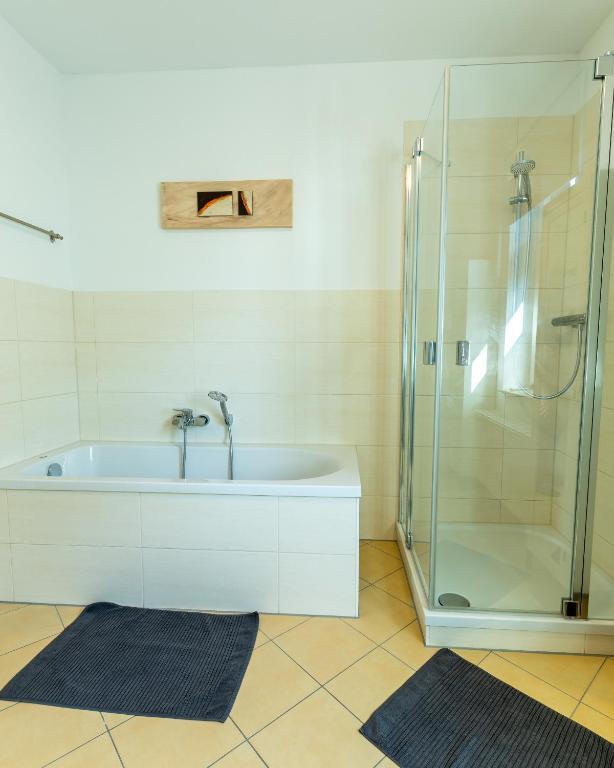 Koupelna v ubytování Ferienwohnung Jenzigblick