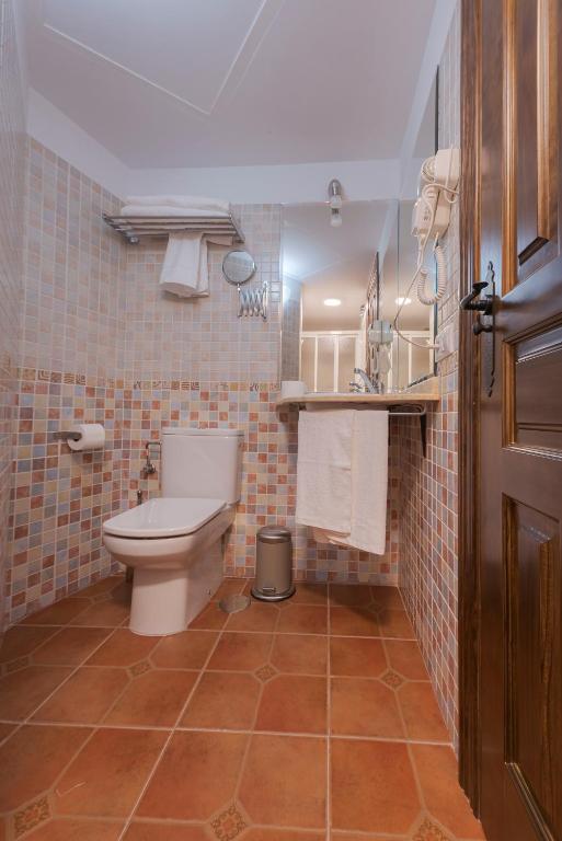 Hostal EL GRIEL NO DISPONEMOS DE RECEPCIÓN FÍSICA - Double