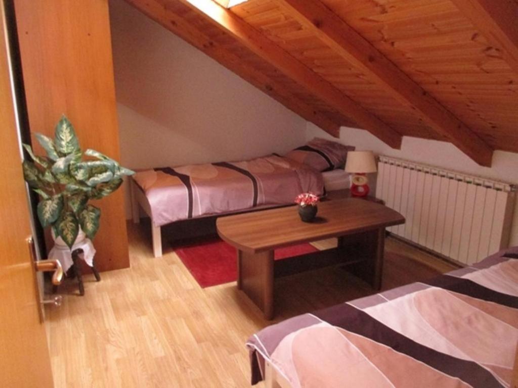 Posteľ alebo postele v izbe v ubytovaní Apartman OPG Balja