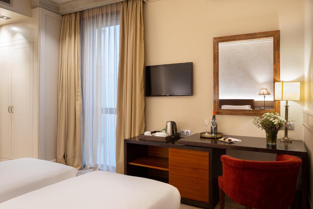 Duquesa de Cardona Hotel 4 Sup by Grup Duquessa - 4