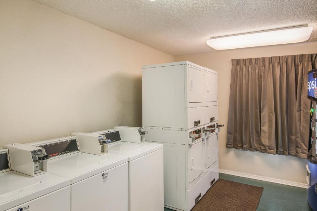Red Roof Inn & Suites Pensacola East - Milton photo
