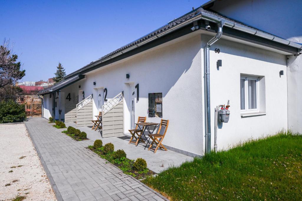Budova, v ktorej sa apartmán nachádza