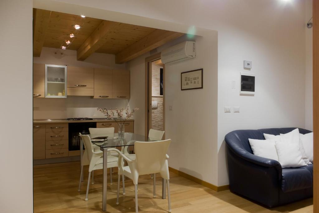Kuchyň nebo kuchyňský kout v ubytování Residenze Romano Ristorante & SPA albergo diffuso - WHITE