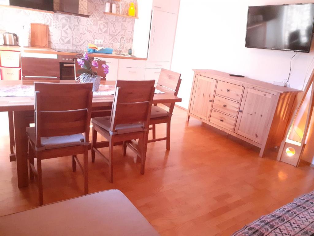 Kuchyň nebo kuchyňský kout v ubytování Apartmenthaus AMELIE