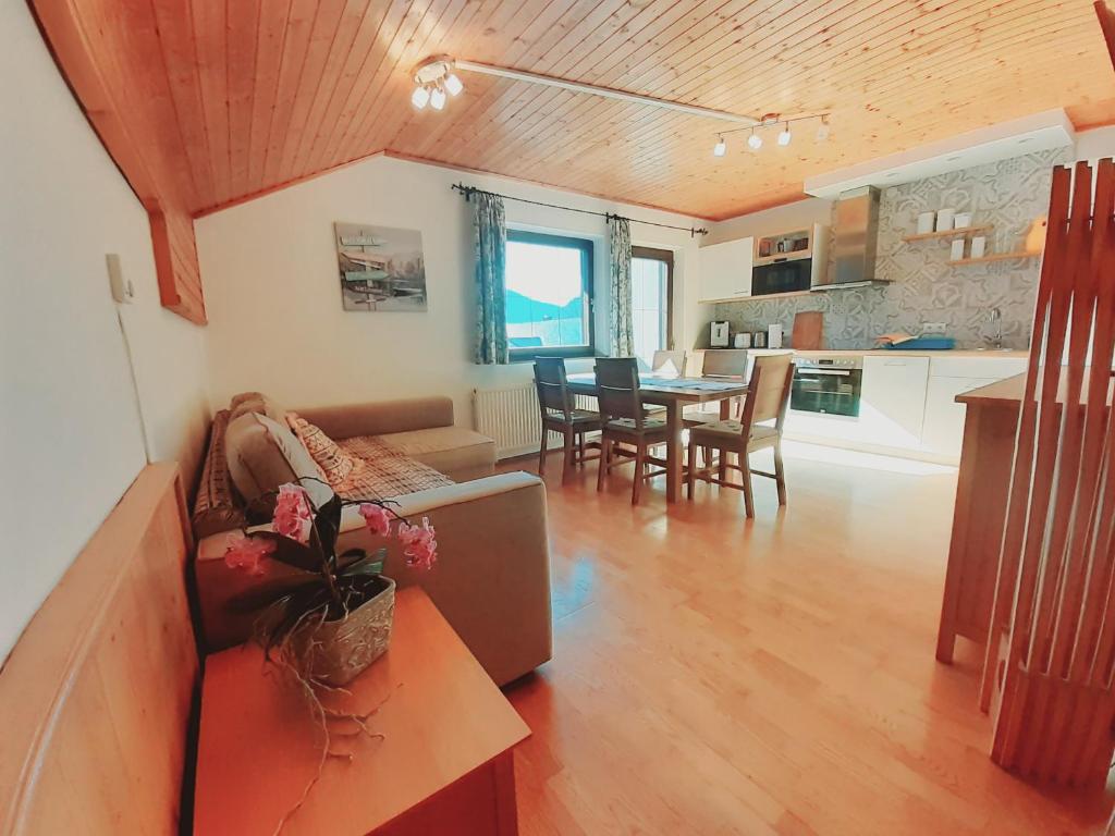 Kuchyň nebo kuchyňský kout v ubytování Apartmenthaus AMELIE