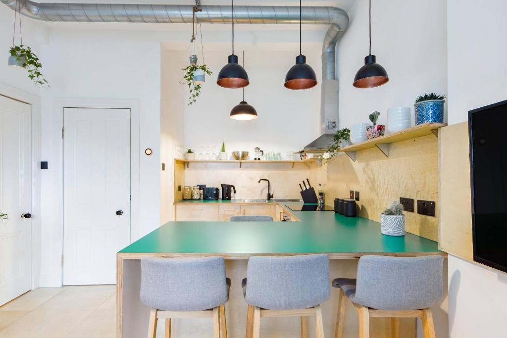 The Plywood Flat, Modern Style In A Traditional Tenement