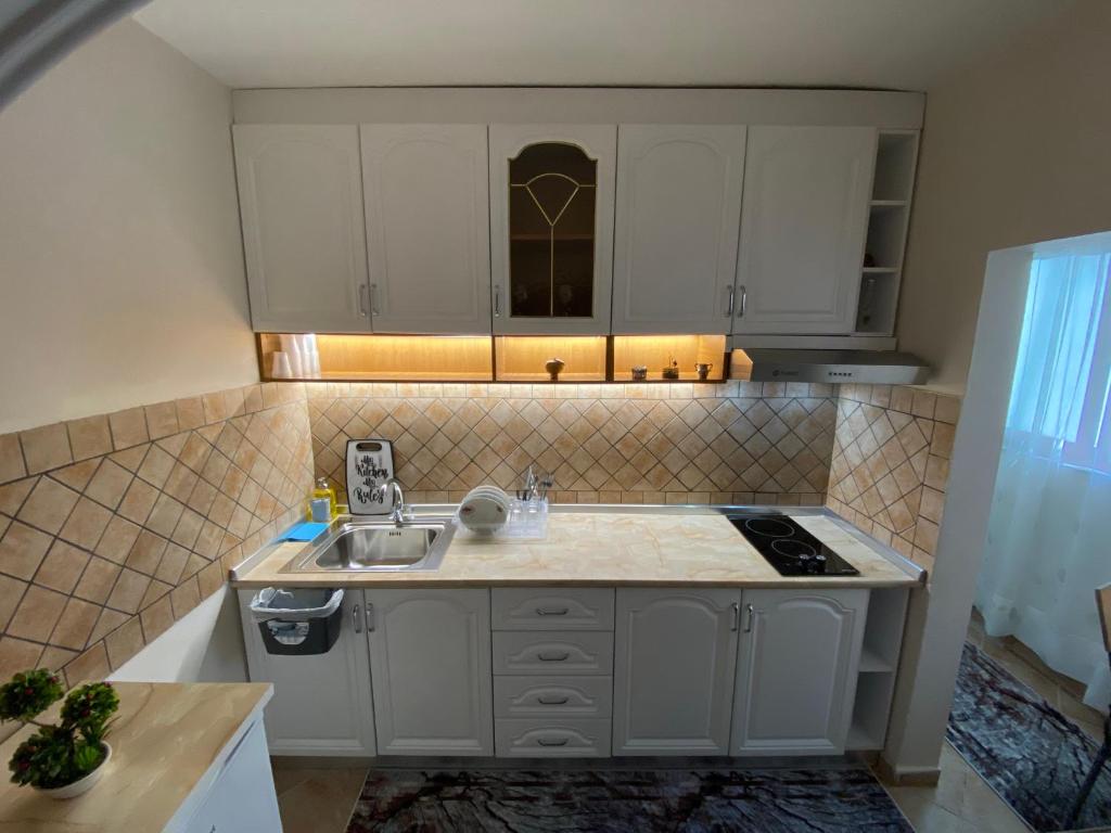 Lucas Apartment 2 - Image 7