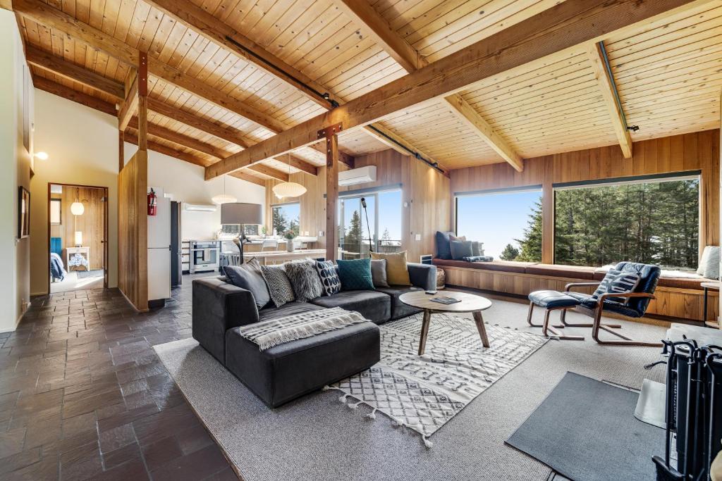 Greencroft Modern