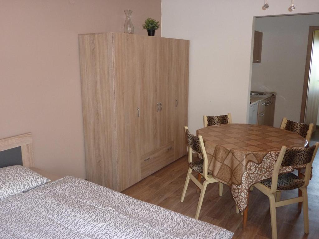 Postel nebo postele na pokoji v ubytování Penzion Čech