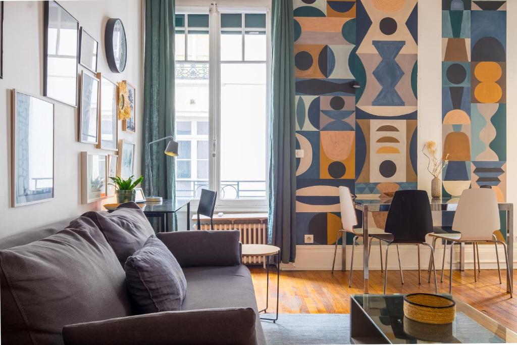 Χώρος καθιστικού στο HONORÊ SUITE BOISSAC