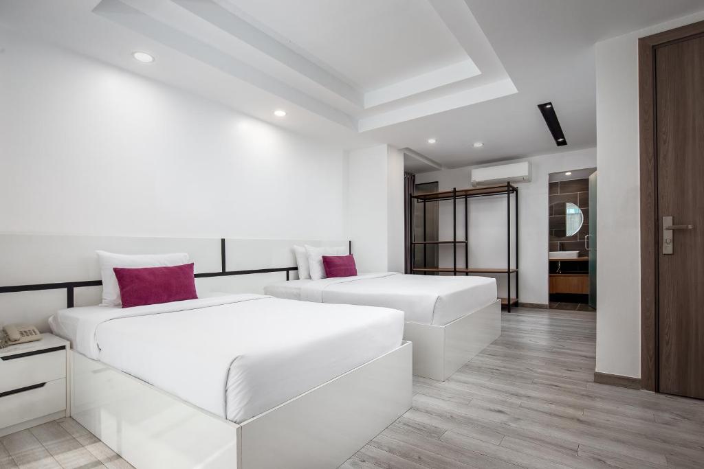 King Grand Boutique Hotel - Deluxe Triple, 1 Cama Queen + 1 Cama Individual