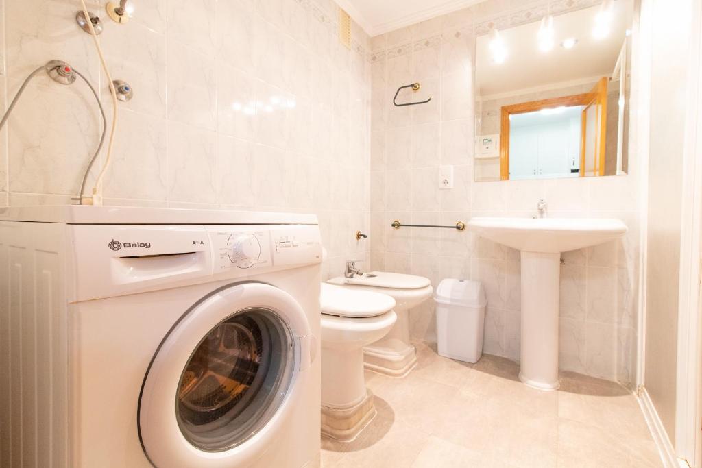 Kúpeľňa v ubytovaní Global Properties, Apartamento 2 dormitorios en Canet d'en Berenguer