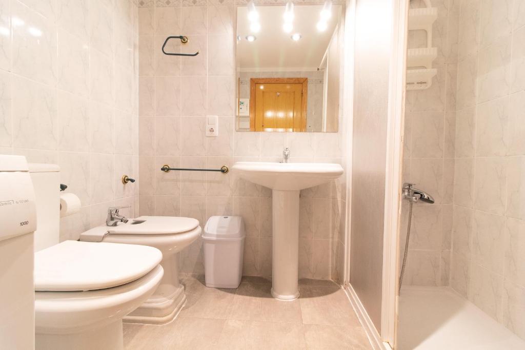 Kúpeľňa v ubytovaní Global Properties, Apartamento 2 dormitorios en Canet d'en Berenguer
