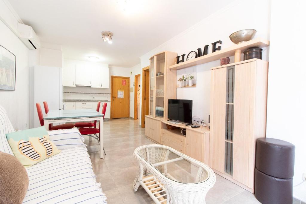 Televízia a/alebo spoločenská miestnosť v ubytovaní Global Properties, Apartamento 2 dormitorios en Canet d'en Berenguer